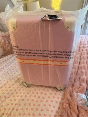 NWT Roller Rabbit x Target Pink Hardside Spinner Carry-On Suitcase